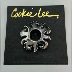 COOKIE LEE SHINY SILVER TONE SUNBURST BROOCH NWT